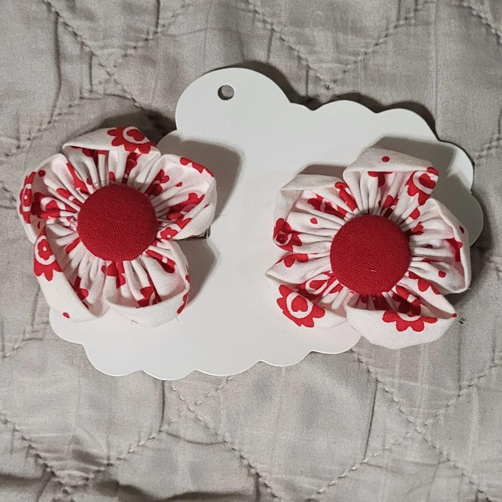 Handmade White/Red Flower Hair Clip 2pc Set